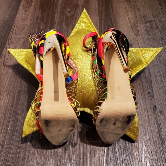 Eclectic Colorful Camoflage Heels - Picture 4 of 7